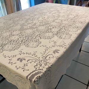 Vintage white lace tablecloth couch cover 120 x 74 Thanksgiving Christmas